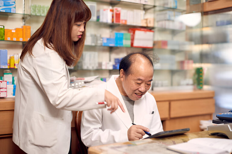 Safe, Practical, and Customized: Why Go with an Online Compounding Pharmacy
